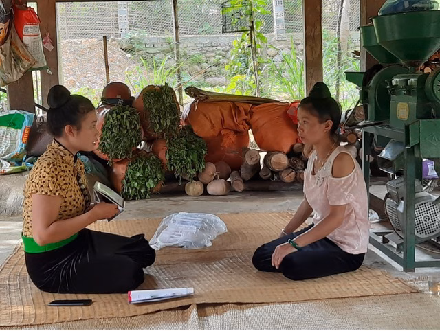 Tư vấn thăm hộ gia đình tại Hòa Bình với sự hỗ trợ của Tổ chức Tầm nhìn Thế giới
