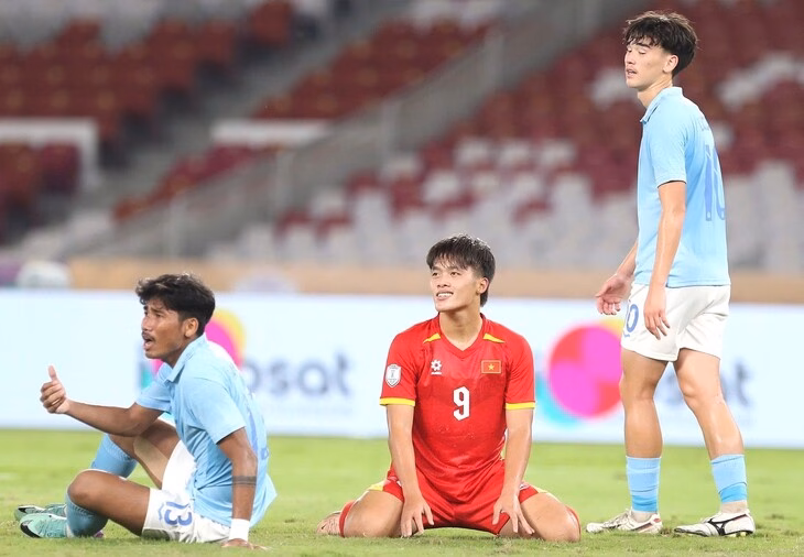 U23 Việt Nam: Nỗi lo với hàng công trước trận gặp U23 Uzbekistan Nỗi lo từ hàng công vô duyên - Ảnh 2.