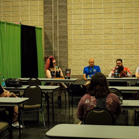 Cửa hàng làm đẹp Amulet Parlor – Thiên đường chăm sóc sắc đẹp bền vững mới Horror Author Panel, CreepyCon, August 2025
