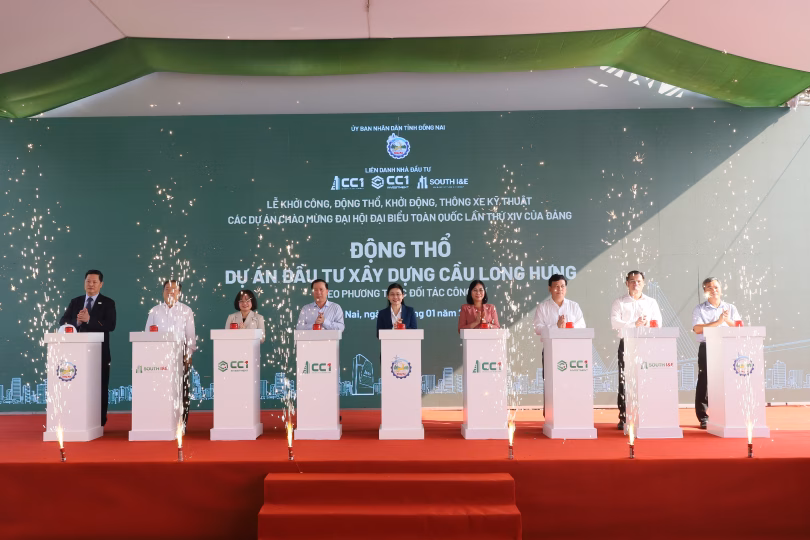 Cầu Long Hưng đang khởi c&ocirc;ng