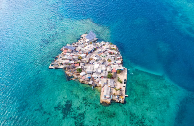 To&agrave;n bộ đảo nh&igrave;n từ tr&ecirc;n cao