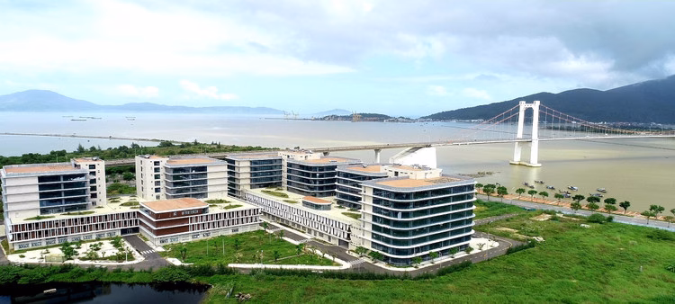 Hai kh&ocirc;ng gian tại Khu c&ocirc;ng vi&ecirc;n phần mềm số 2 được bố tr&iacute; l&agrave;m Trung t&acirc;m điều h&agrave;nh Trung t&acirc;m t&agrave;i ch&iacute;nh quốc tế tại Đ&agrave; Nẵng