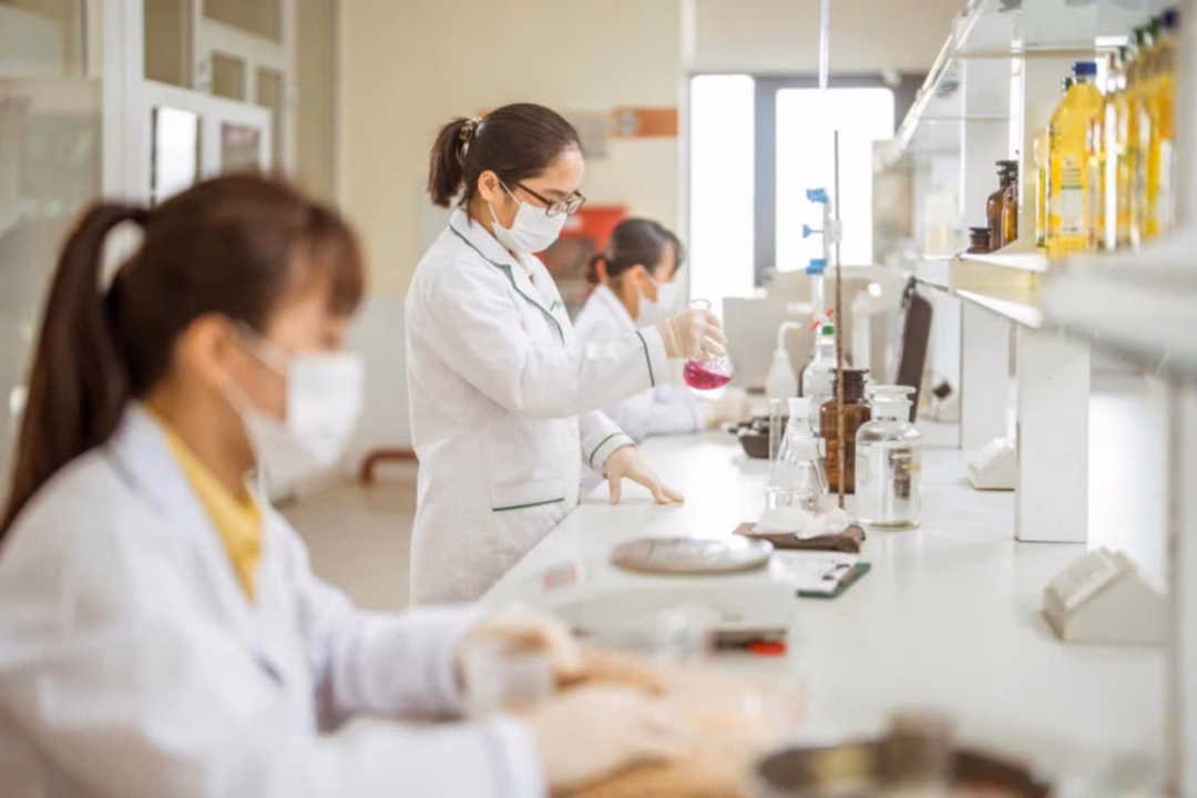 Phòng lab kiểm nghiệm dầu thực vật của Dabaco Oil