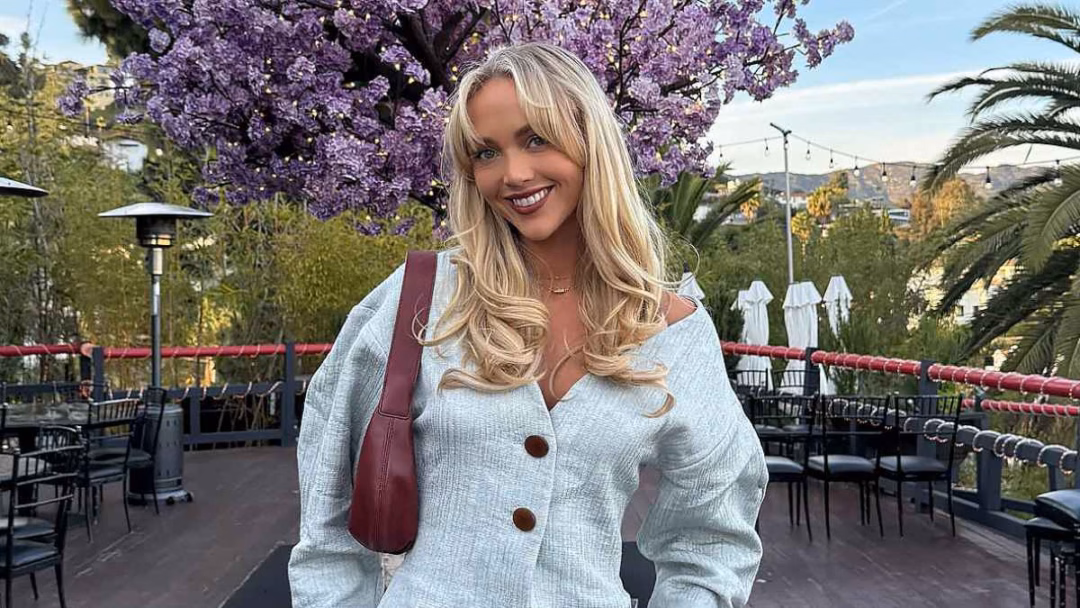 Những ngôi sao triệu đô: Khi tiền bạc và danh vọng không giải quyết được tất cả Feature OnlyFans Annie Knight Says She Makes 200K a Month and Owns 4 Homes
