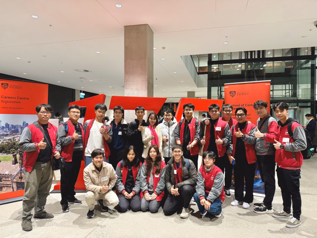 Sinh viên Học viện PTIT lập thành tích tại cuộc thi Coding Fest 2