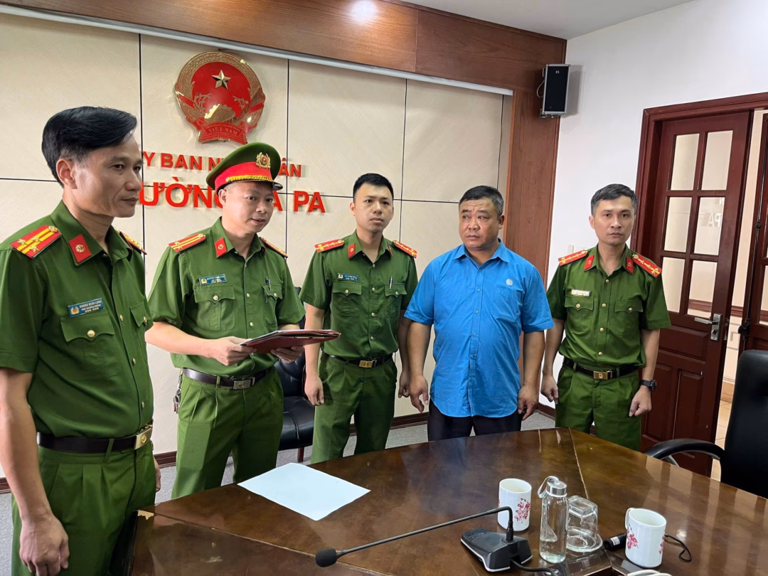 Lào Cai: Nữ công chức ‘ẵm’ 2,7 tỷ đồng tiền ngân sách để làm gì?