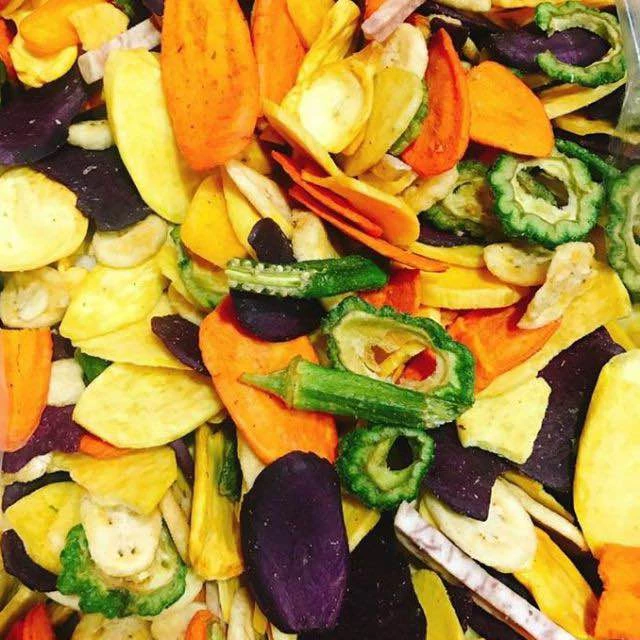 Làm thế nào để bảo quản thập cẩm sấy giòn suốt cả năm, không bị ỉu?