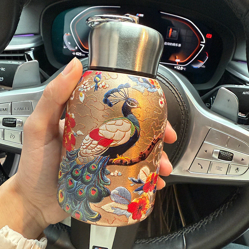 Làm thế nào để chọn cốc giữ nhiệt phù hợp cho thói quen uống cà phê ngoài trời của bạn?