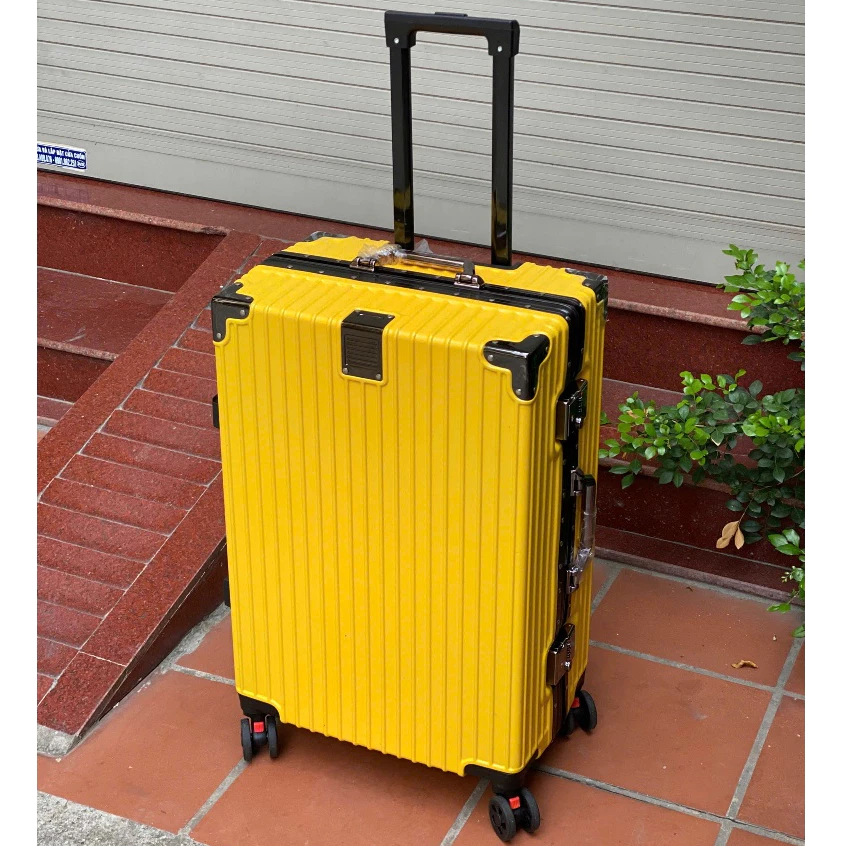 Làm thế nào để chọn vali khung nhôm phù hợp cho chuyến đi an toàn của bé?