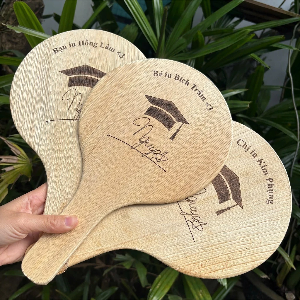 Làm thế nào để chọn quạt mo cau khắc logo phù hợp cho không gian sống của bạn?