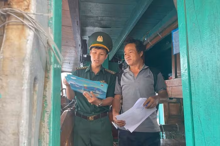 Đồn Biên phòng cửa khẩu cảng Cà Ná: Nỗ lực kiểm soát chặt tàu cá, hướng tới nghề cá bền vững