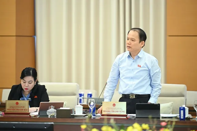 Chủ nhiệm Ủy ban Pháp luật và Tư pháp Hoàng Thanh Tùng Chủ nhiệm Ủy ban Pháp luật và Tư pháp Hoàng Thanh Tùng