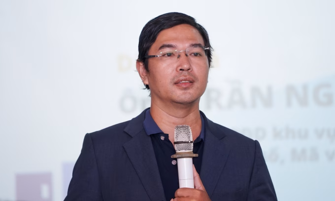 Ông Trần Ngọc Trung Ông Trần Ngọc Trung, phụ trách văn phòng đại diện khu vực phía Nam của Trung tâm mã số, Mã vạch Quốc gia