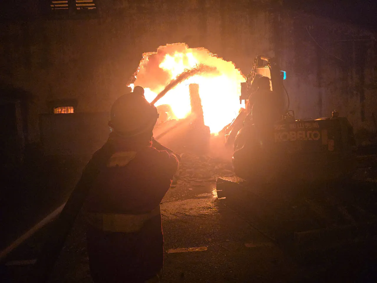 Ngày 19/7, Hà Nội đầu tư 30 tỉ để lắp hệ thống chữa cháy cho tàu điện Cát Linh Hình ảnh 3