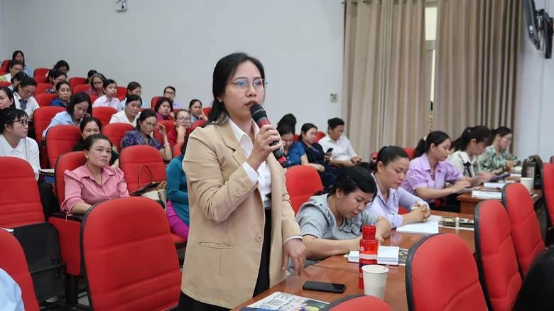 TP HCM: Hội Phụ nữ nhanh chóng ổn định sau sáp nhập địa giới hành chính Nhiều cán bộ Hội cơ sở nhìn nhận những khó khăn bước đầu, nhưng tinh thần chung là không ngại học hỏi, đổi mới