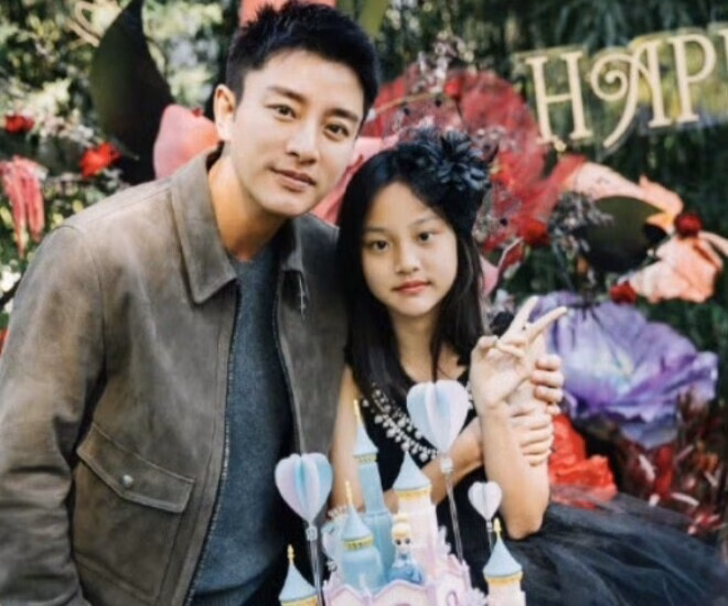 Điềm Hinh từng là cô bé được yêu thích khi tham gia Bố Là Siêu Nhân bản Trung cùng với Giả Nãi Lượng.