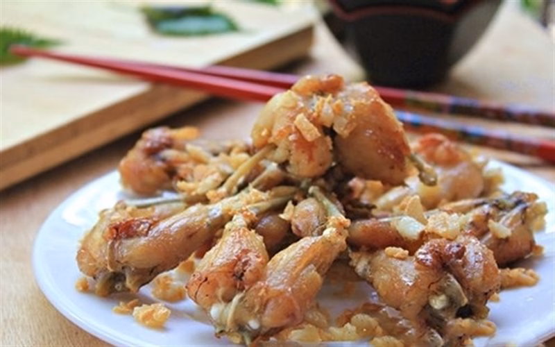 Ếch xào tỏi.