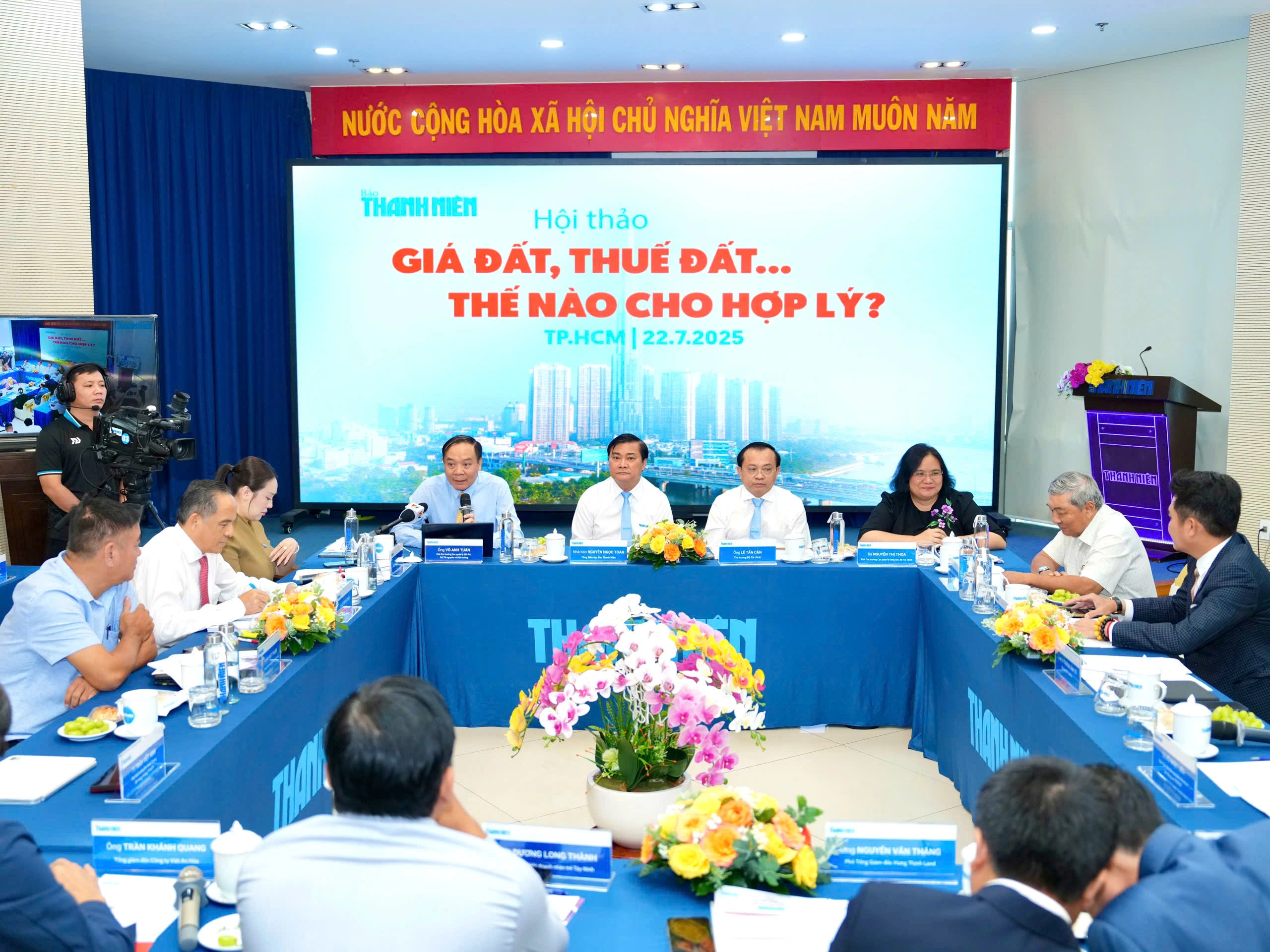 Doanh nghiệp trao đổi về thuế bổ sung