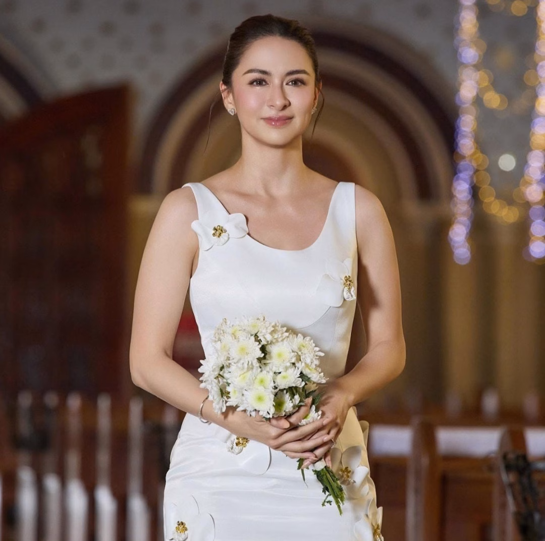 Marian Rivera, 41 tuổi, mê thời trang Việt Marian Rivera trong một thiết kế của nhà thiết kế Việt trước đó. (Ảnh: FBNV)