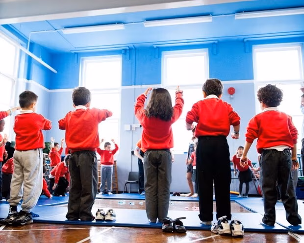 Báo cáo năm 2019 từ Viện Giáo dục thuộc Đại học Cao đẳng London cho thấy, thời gian nghỉ giải lao ở trường học Anh đã giảm trong hai thập kỷ qua. Ảnh: INT