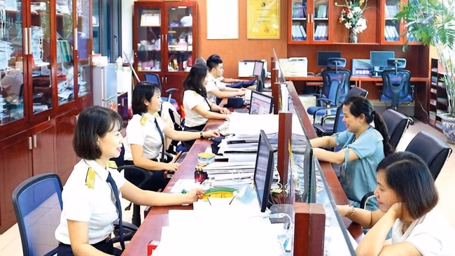 Gần 300.897 cơ sở kinh doanh dùng hóa đơn điện tử khởi tạo từ máy tính tiền Thủ tục thuế thông suốt khi chính quyền 2 cấp hoạt động