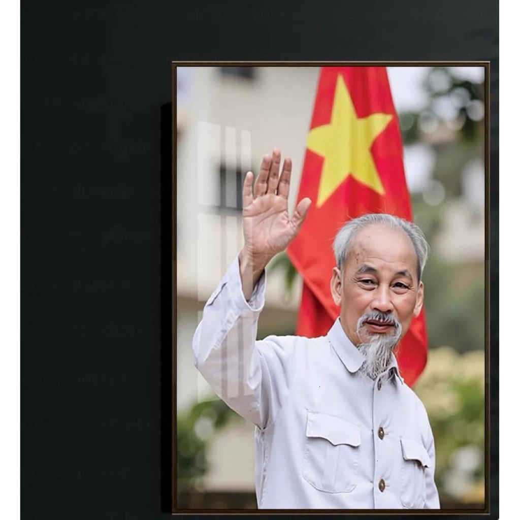 Làm thế nào để treo tranh ảnh Chủ tịch Hồ Chí Minh lên tường mà không làm mất đi ý nghĩa thiêng liêng?