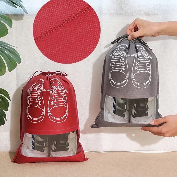 Làm thế nào để bảo vệ giày yêu thích của bạn khi đi du lịch mà không cần lo lắng về bụi bẩn và hư hỏng?