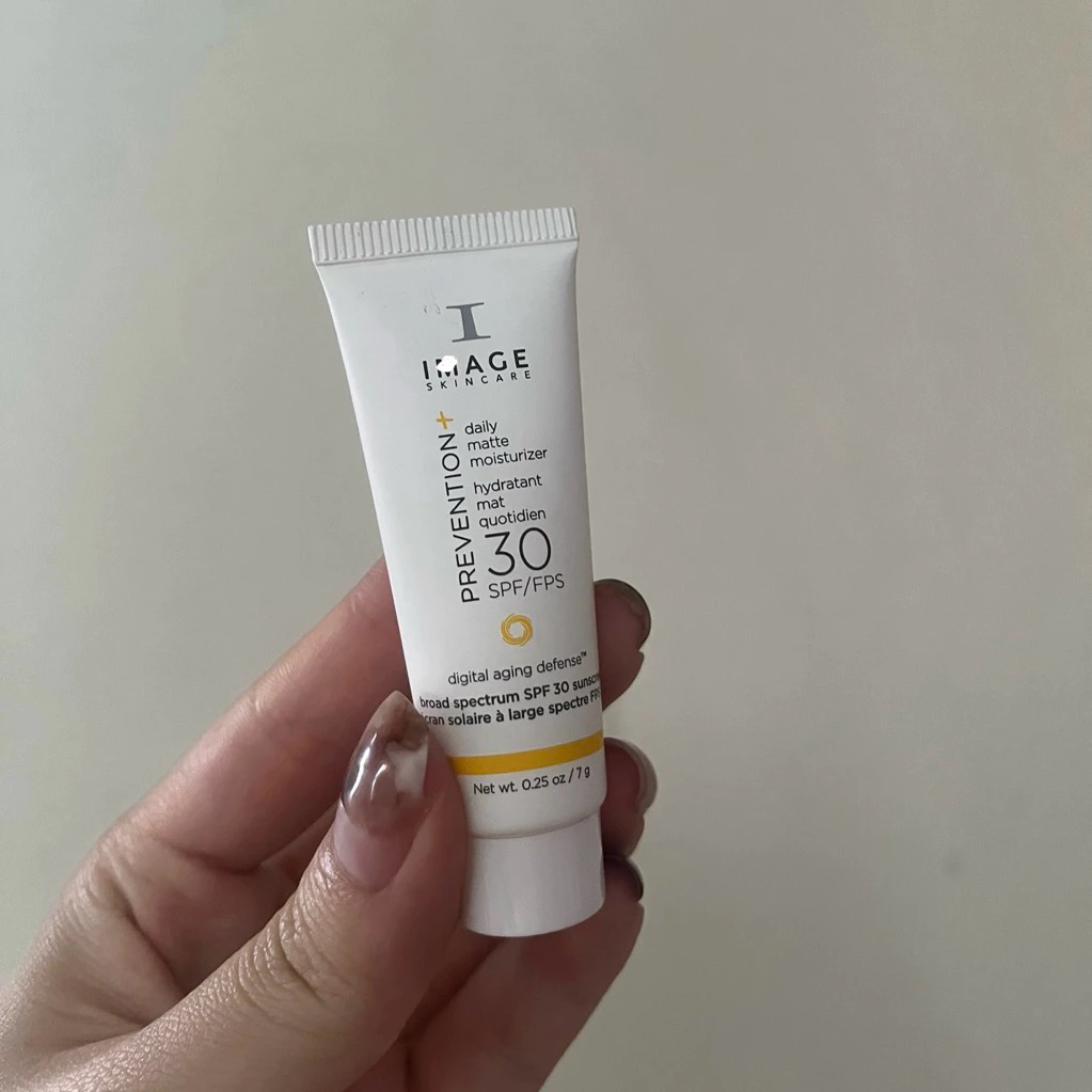 Tôi đã bỏ qua bước kem chống nắng khi đi biển và đây là bài học tôi rút ra