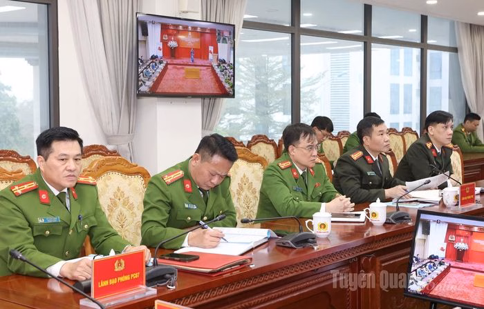 Đại biểu tham dự lễ ra mắt Trung t&acirc;m Th&ocirc;ng tin chỉ huy PCCC