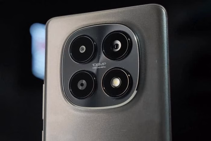 Pin lớn, sạc nhanh 45W Pin 5.520 mAh và sạc nhanh 45W trên Redmi Note 15 5G