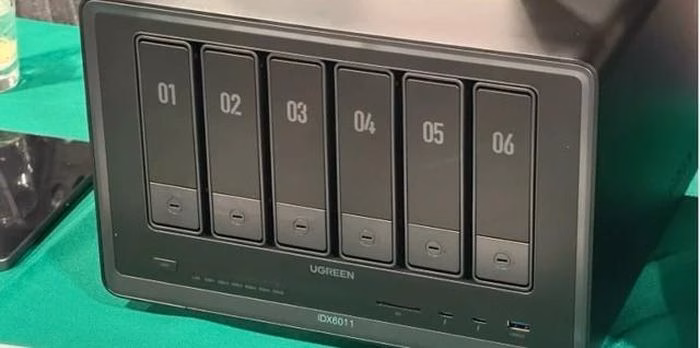 UGreen NASync iDX6011 với dung lượng lưu trữ 196TB