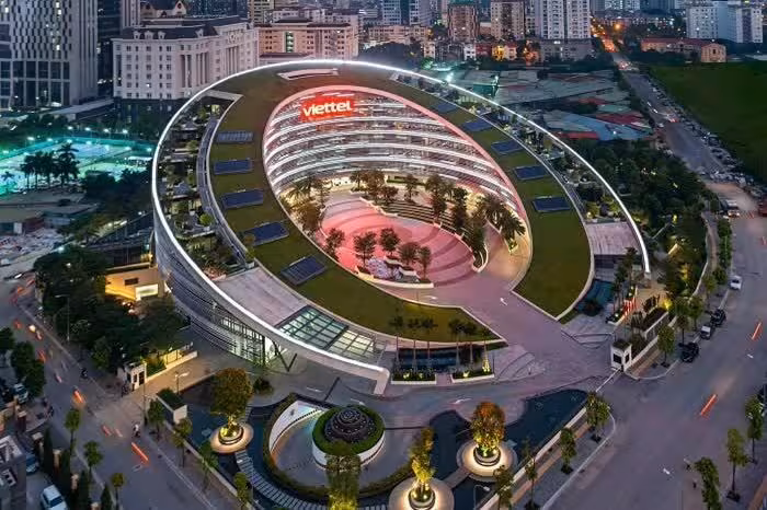 Viettel đạt doanh thu kỷ lục 220,4 ngàn tỷ đồng năm 2025