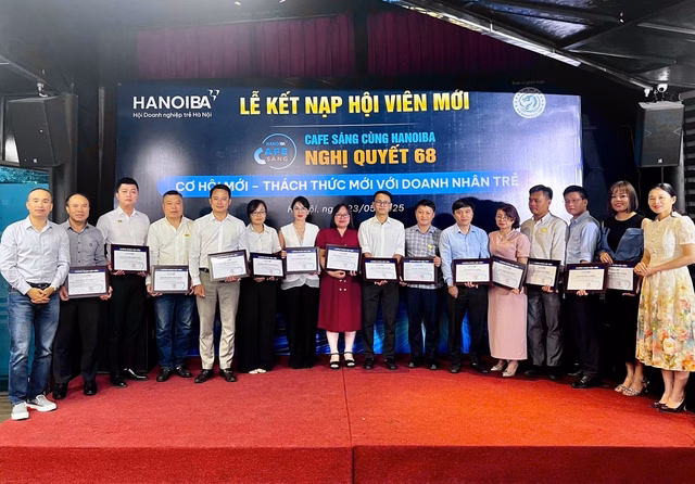Lễ kết nạp Hội viên mới