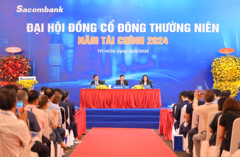 Chủ tọa đoàn Đại hội đồng cổ đông thường niên năm tài chính 2024 của Sacombank.