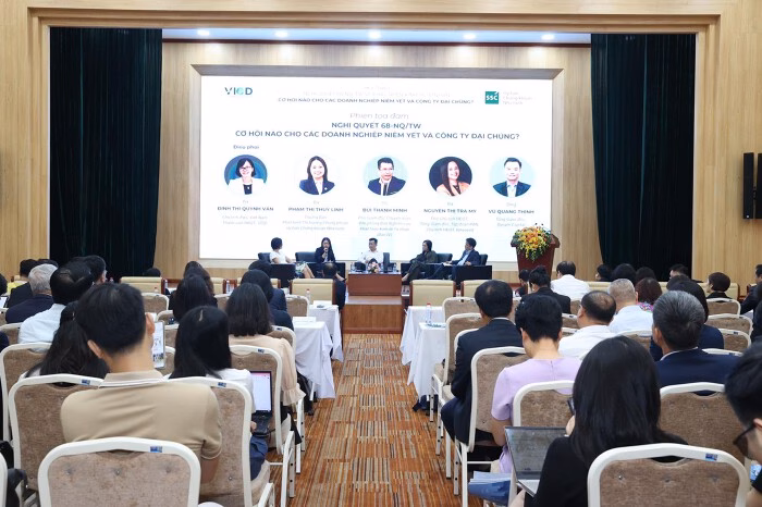 Hội thảo “Nghị quyết 68-NQ/TW về phát triển kinh tế tư nhân: Cơ hội nào cho các doanh nghiệp niêm yết và công ty đại chúng”.