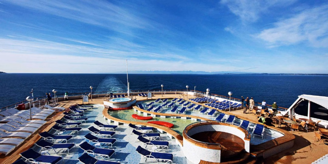 Victoria Cruises Line sun deck