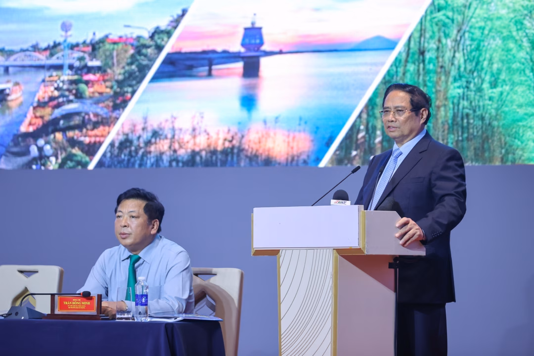 Thủ tướng yêu cầu TP.HCM tiếp tục rà soát, cụ thể hóa, triển khai Nghị quyết số 98/2023/QH15. Ảnh: VGP/Nhật Bắc.