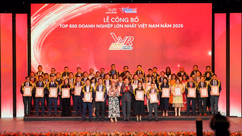 C&aacute;c doanh nghiệp được vinh danh tại VNR500