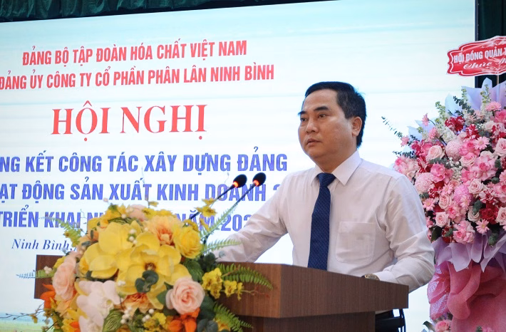&Ocirc;ng Ph&ugrave;ng Quang Trung tr&igrave;nh b&agrave;y kế hoạch năm 2026