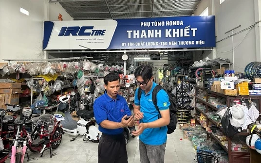 Nhân viên Sapo tư vấn hỗ trợ khách hàng
