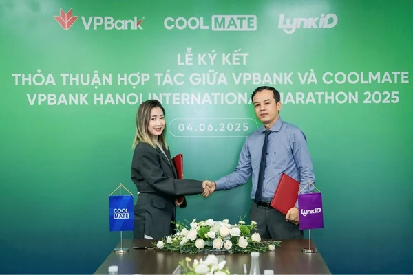 Lễ ký kết giữa LynkiD và Coolmate Lễ ký kết giữa LynkiD và Coolmate