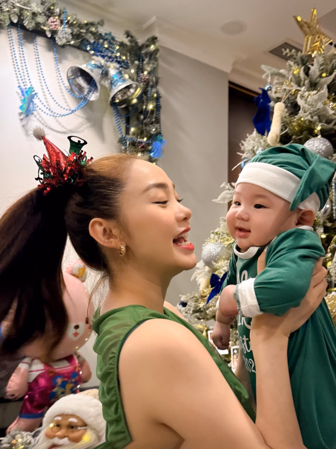 Con trai Minh Hằng được nhận xét như 'bản sao' của mẹ