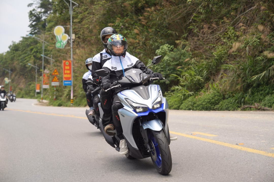 Yamaha NVX155 ra mắt công nghệ truyền động điện tử YECVT Yamaha NVX 2025 sở hữu hai chế độ lái, linh hoạt trong từng cung đường