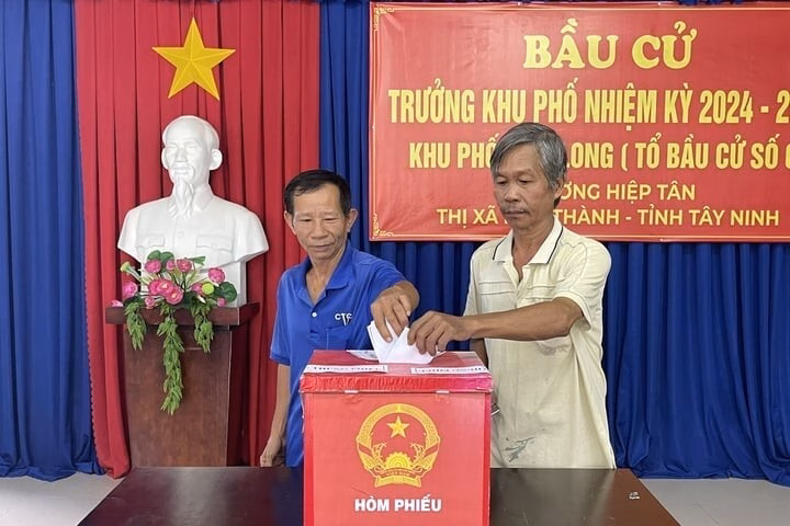 Đắk Lắk ‘kêu cứu’ Bộ Nội vụ vì khó ghép cụm dân cư vào thôn Cập nhật tin bão mới nhất: Bão Ragasa mạnh cấp 15 đi vào Biển Đông, giật trên cấp 17