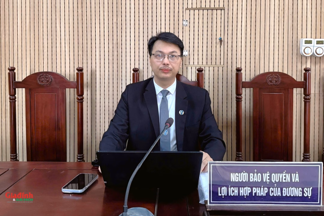 Tờ giấy biên nhận viết tay với lý do thu tiền là để "đóng góp, tu sửa đường theo quy định chung của xóm".
