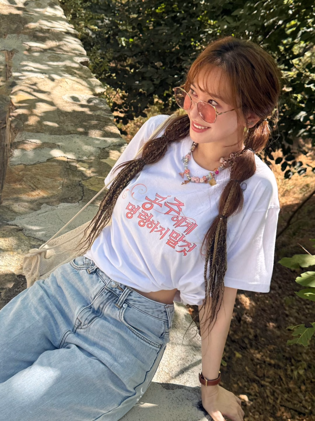 Hari Won U40 tôn dáng trẻ trung với loạt ảnh street style tại Thổ Nhĩ Kỳ