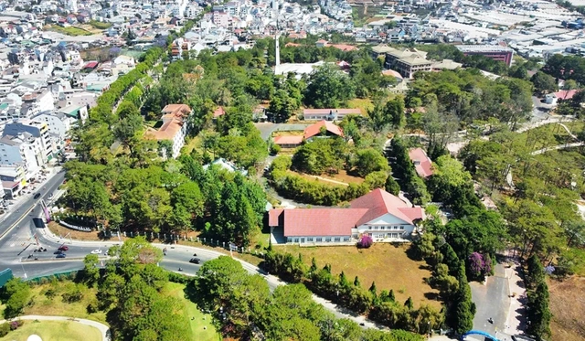 Khuôn viên Đại học Đà Lạt