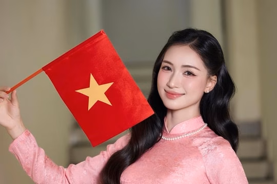 Khoảnh khắc 'đổi đời' của ca sĩ Hòa Minzy