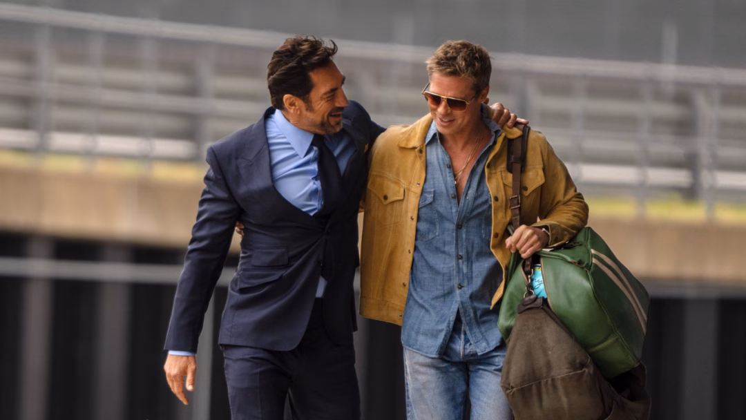 Từ trái qua: Ruben (Javier Bardem thủ vai) và Sonny Hayes (Brad Pitt thủ vai)