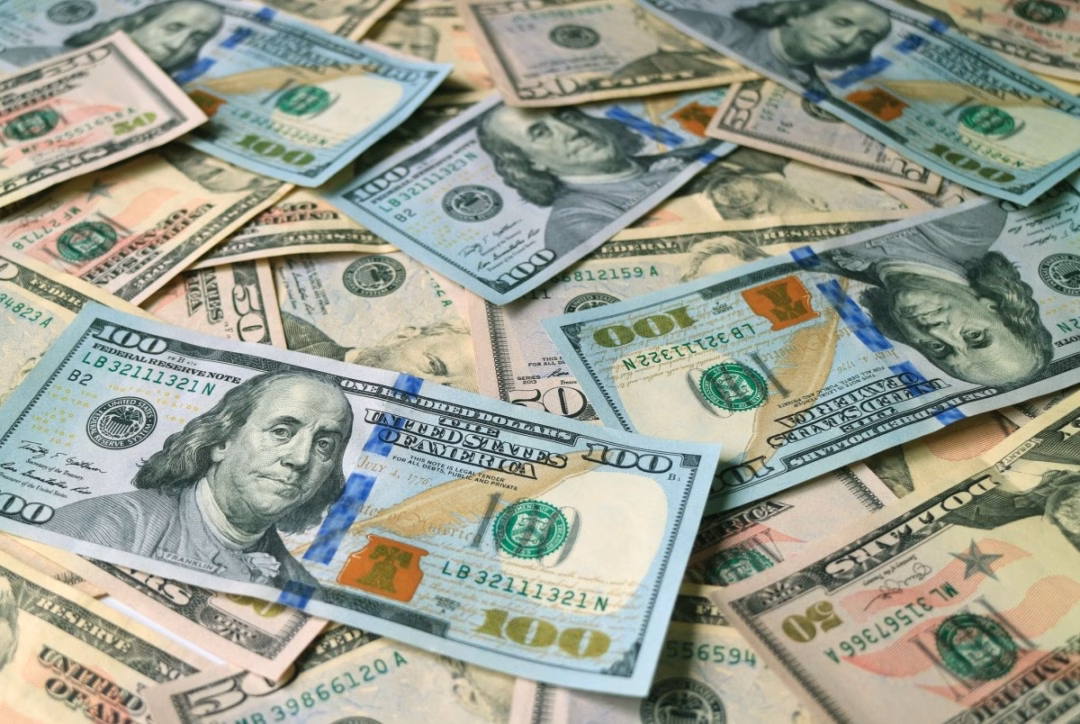 Thuế 5% cho tỷ phú tại California, ảnh Newser Thuế 5% cho tỷ phú tại California, ảnh Newser